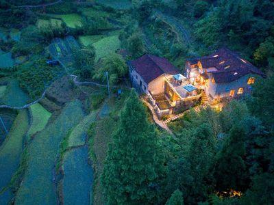 沪渝蓉高铁钟祥汉江特大桥主塔冲刺封顶